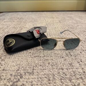 Ray-Ban Hexagonal Gold Metal Sunglasses – With Case & Cloth